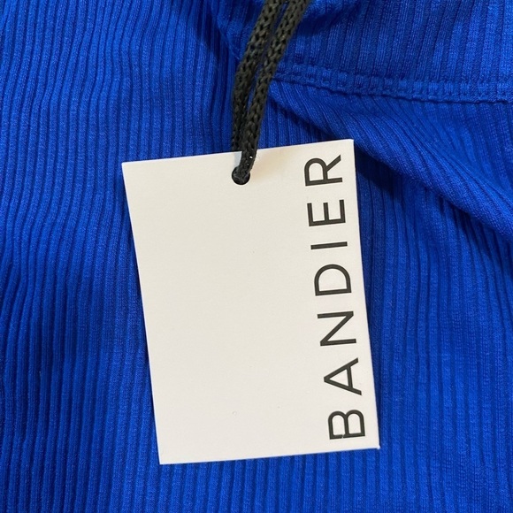 Bandier Wesley One Shoulder Cropped Sleeveless Tank - Picture 3 of 6